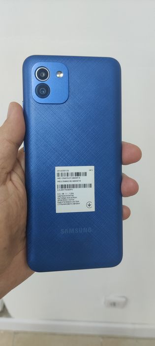 Продам Самсунг А03.