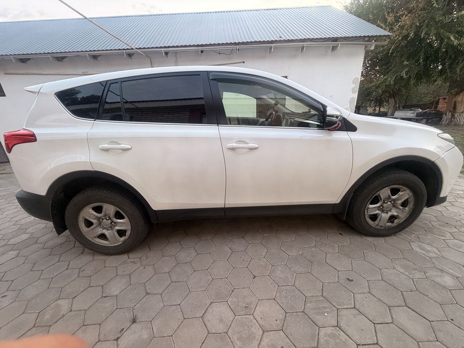Продам автомобиль rav4