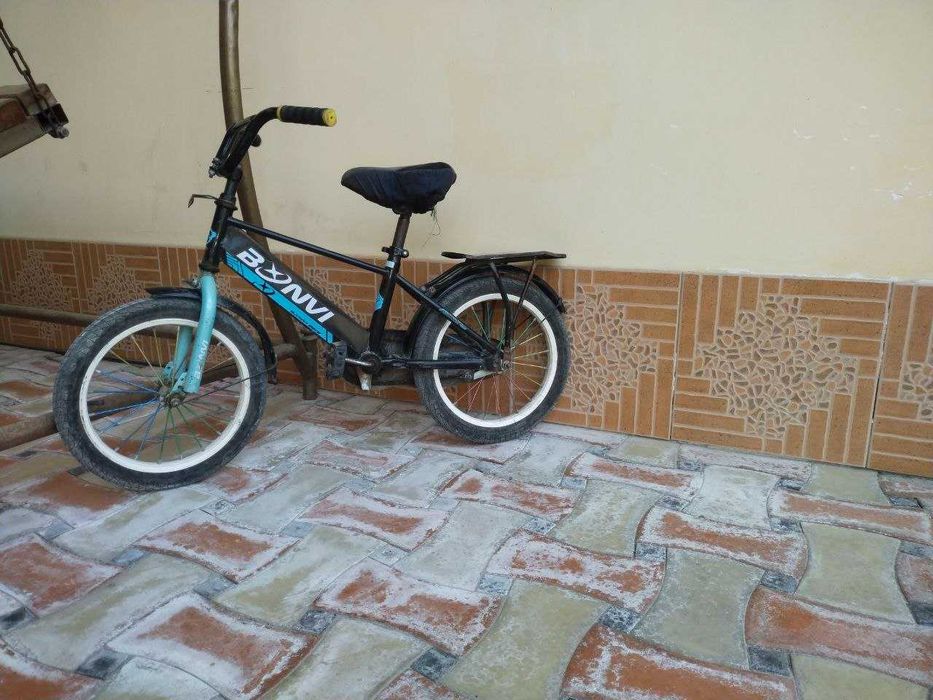 Bolalar velosipedi sotiladi.