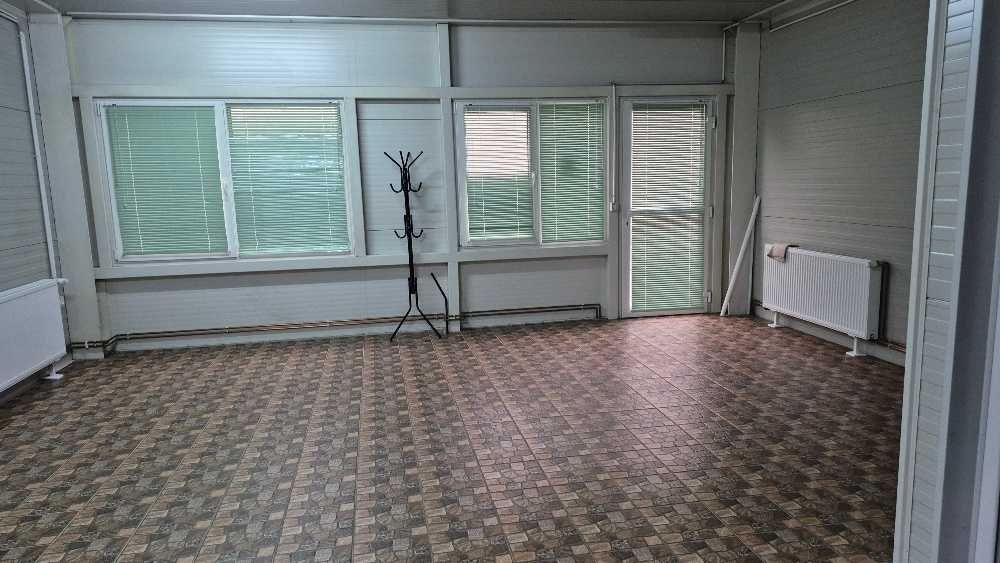 Hala Depozit 250m2  cu Birouri linga Sos. Borsului