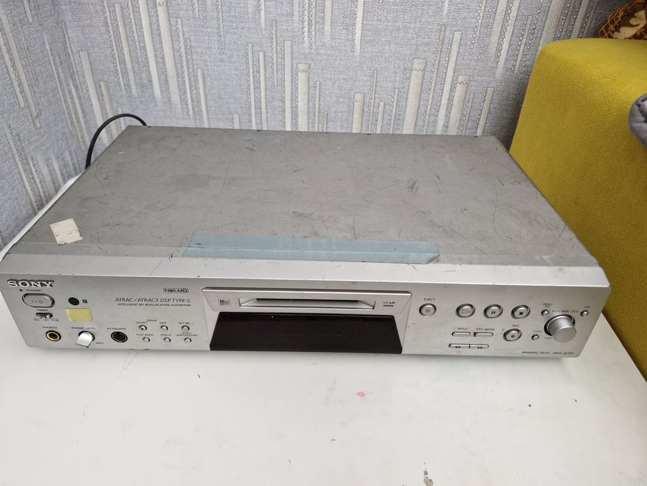 Мини дисковая дека Sony MDS JE 780