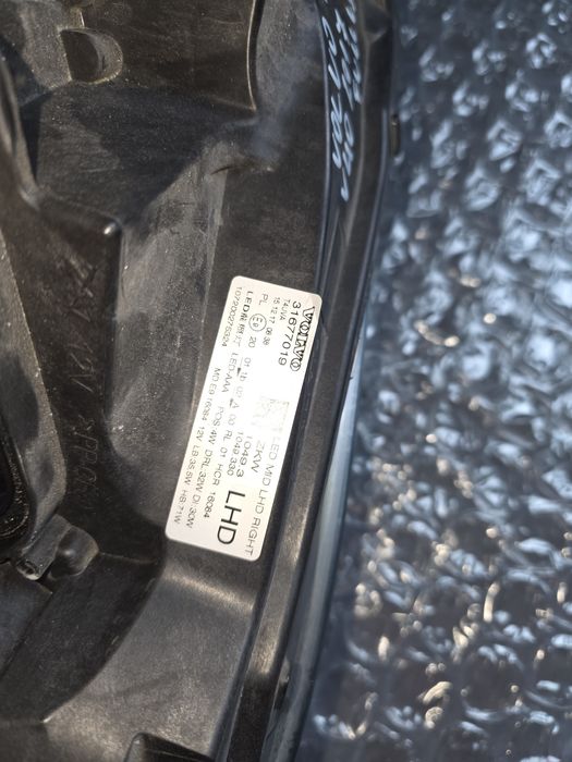 Volvo V40 facelift 2017 full led десен фар