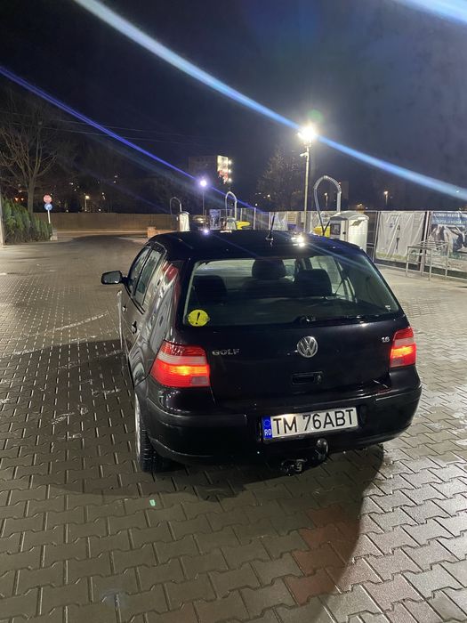 Volkswagen Golf 4 1.6 16V – 2003 – bine întreținut
