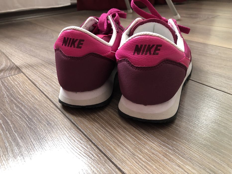 Оригинални маратонки Nike