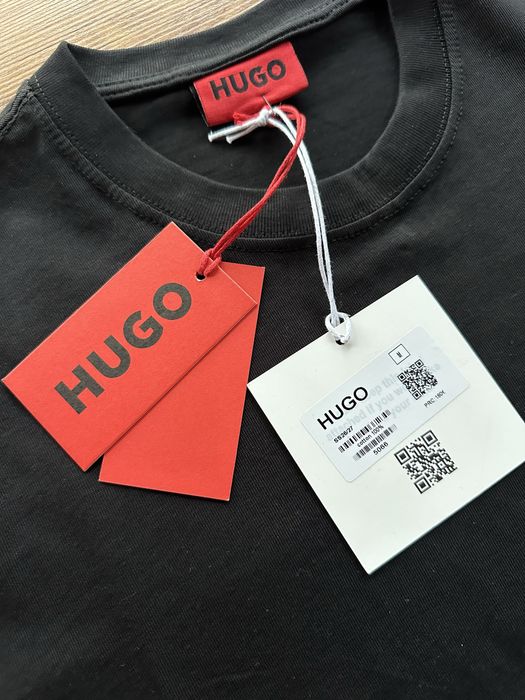 Мъжка,памучна,черна тениска Hugo BOSS с щампа на гърба