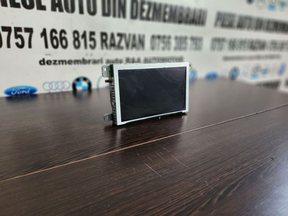 Display Navigatie Audi A5 8T Audi A4 B8 An 2007-2008-2009-2010-2011-2012-2013-2014-2015 Dezmembrez Audi A5 8T 2.7 Tdi Euro 5 Motor CGKA Cutie Automata
