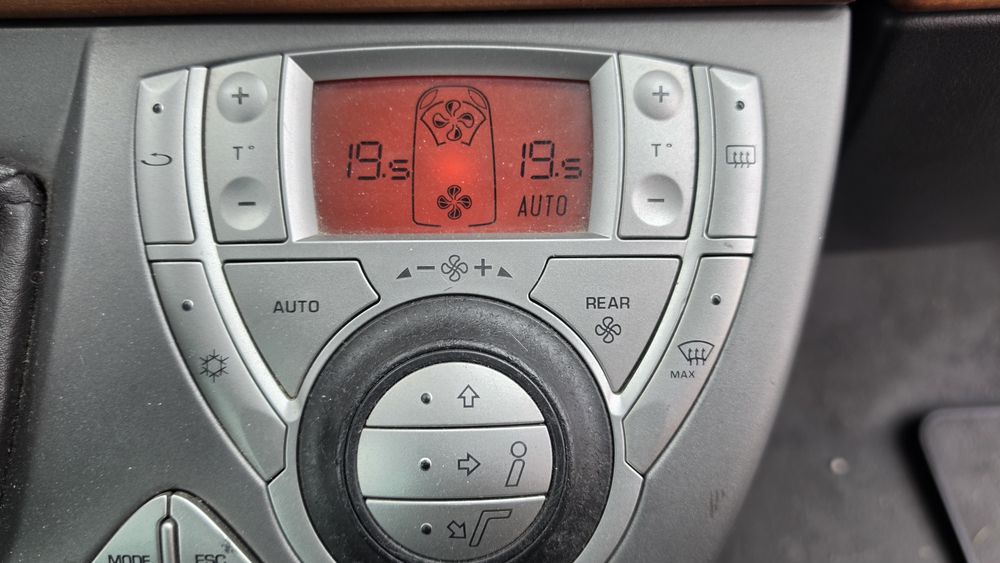 Lancia Phedra,2,2 diesel,piele,Navi,usi electrice
