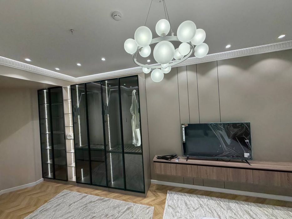 Продается 2 комн квартира в Ю Тауэр V336