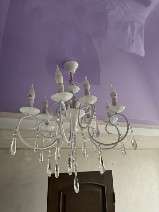 Продам Люстра в отличном состоянии