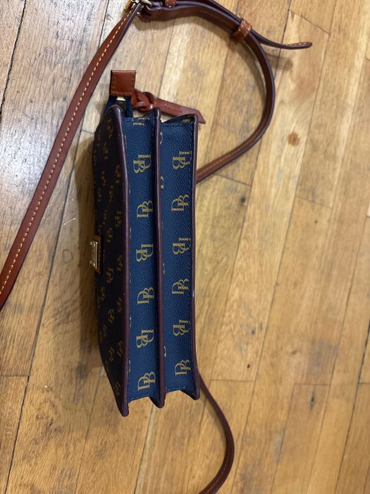 Dooney & Bourke Gingy Crossbody дамска мини чанта