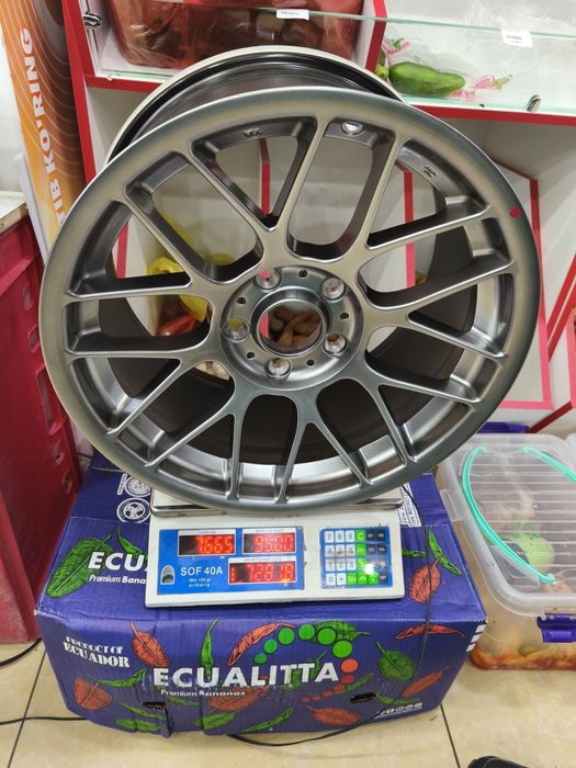 APEX ARC-8 R17 5x120 9J ET30