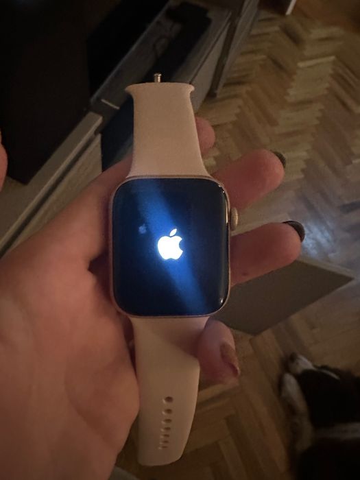 Apple watch Series 5 44 mm  - като нов!!!