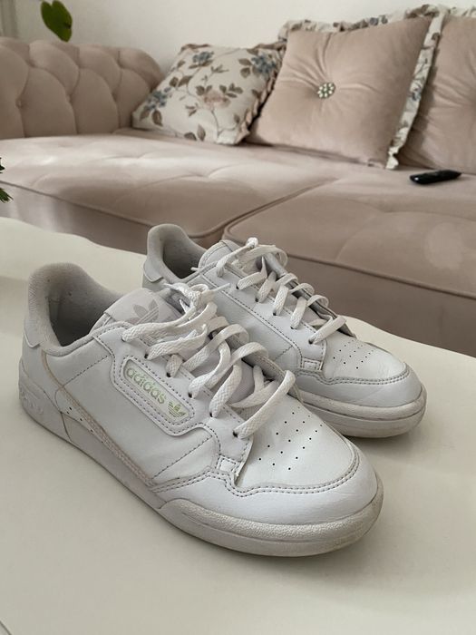 Adidasi Adidas marimea 37