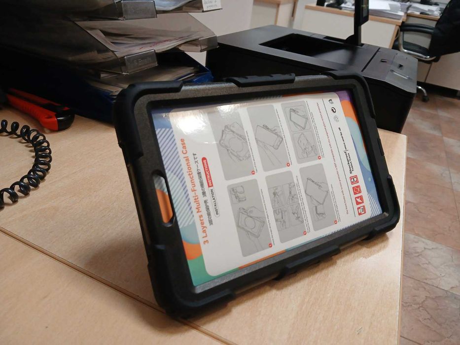 Удароустойчив калъф за Redmi Pad SE 8.7 Черен на цвят