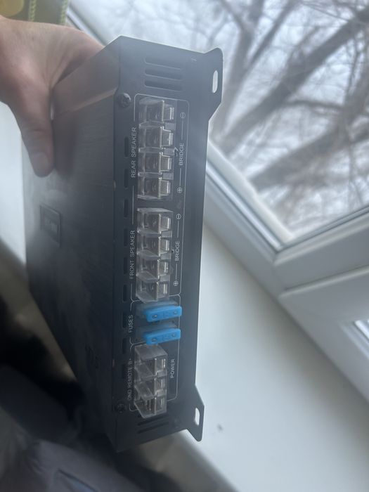 Продаю Усилитель