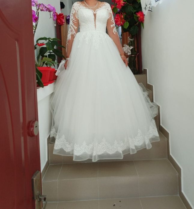 Vînd rochie de mireasă preț 800lei negociabil