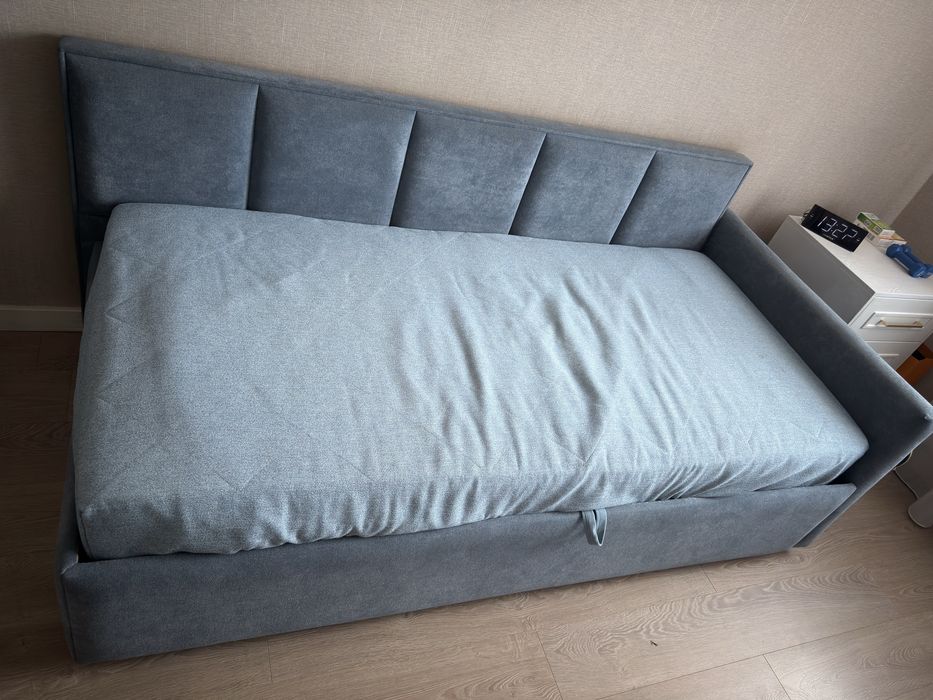 Продам кровать