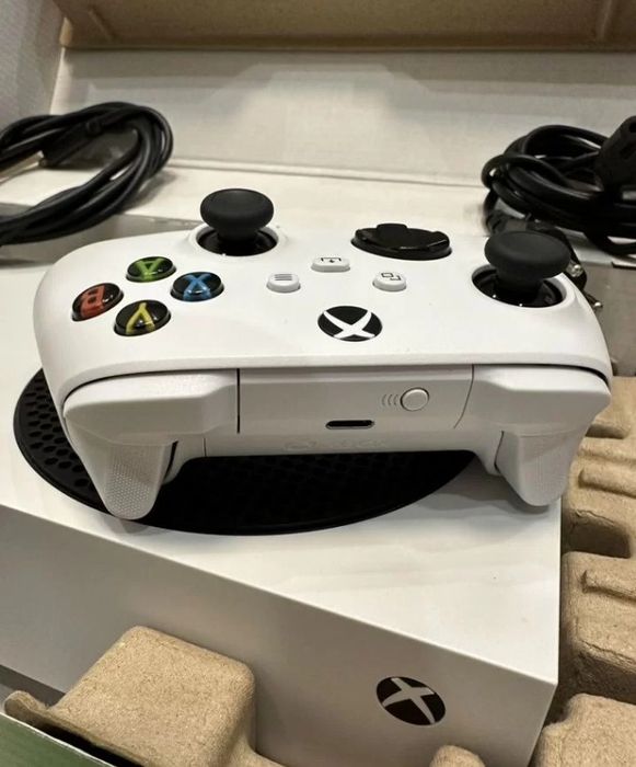 Xbox series S в идельном состонии