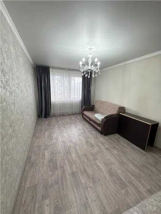 Продам 2 комн на 2 квартале (рядом 18мкр)