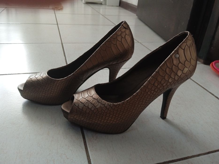 Продам туфли 37 размера