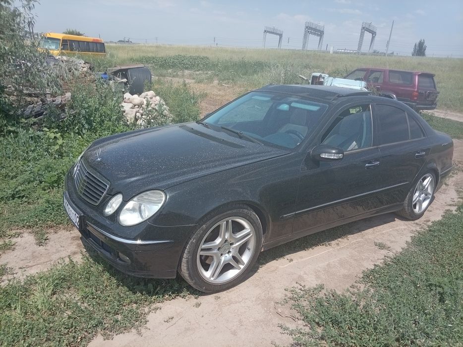 Мерс 211 год2002