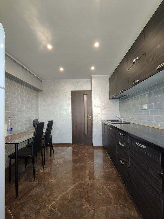 Închiriez apartament cu 2 camere strada Brăilei zona bănci