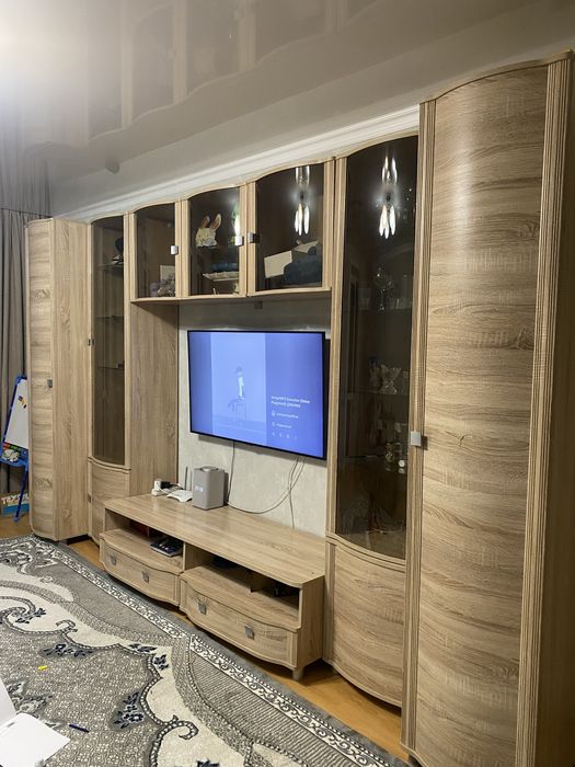 Продам шкаф-стенку в гостинную