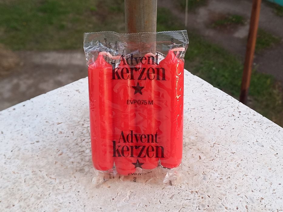 Свещник от соца, масивно желязо, ръчна изработка, ГДР, червен