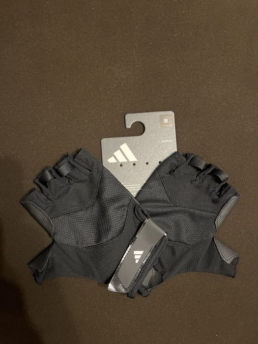 Спортни ръкавици Adidas