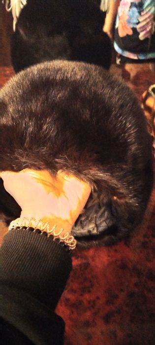 чёрная норковая шапка