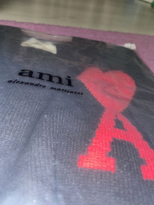 Bluza Ami Paris Noua cu eticheta