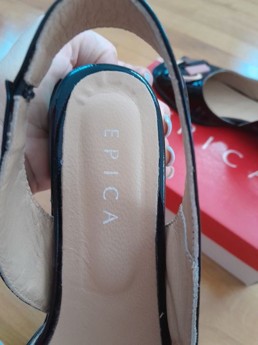 Sandale piele naturala lacuita Epica