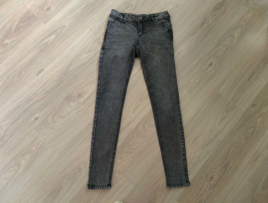 Дънки и панталони