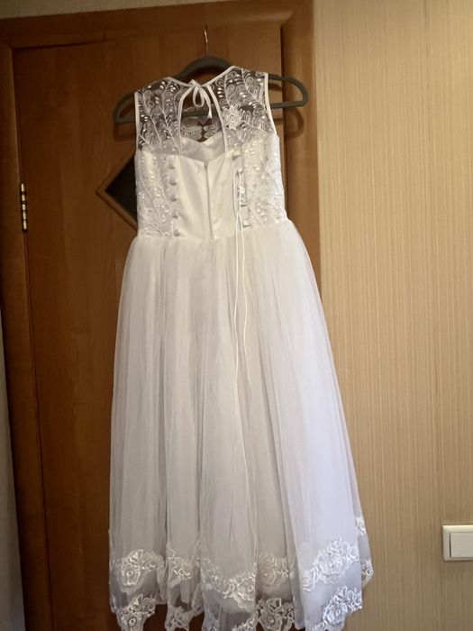 Продается праздничное платье на девочку