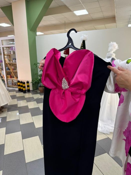 Платья вечерние на продажу