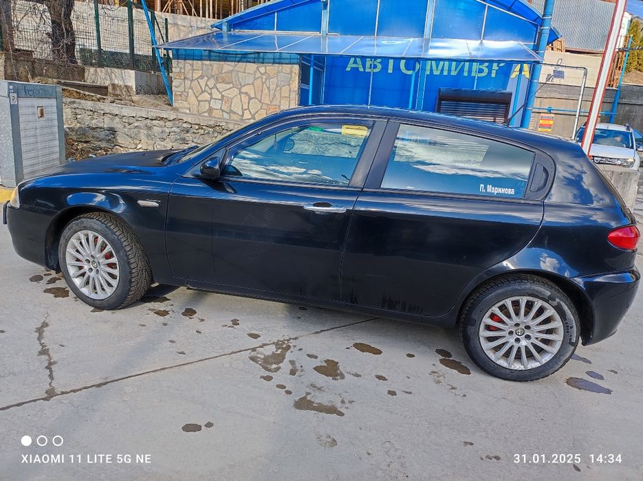 Продавам Alfa Romeo 147