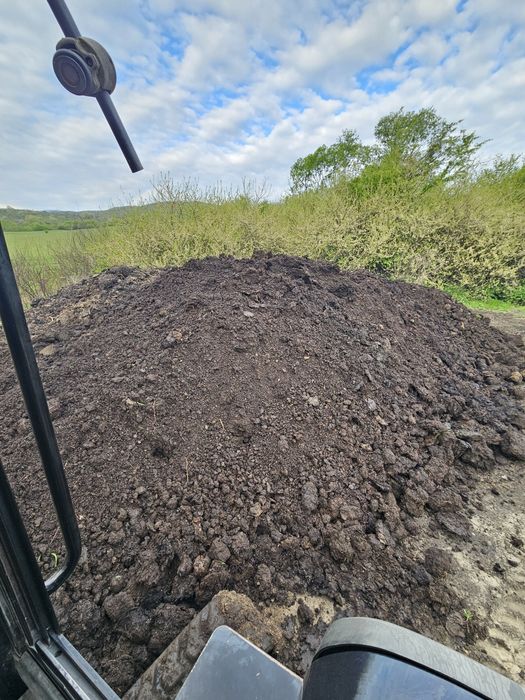 Gunoi grajd vechi MRANITA ingrasamant natural bio pentru gradina gazon  pamant negru vegetal nutritiv