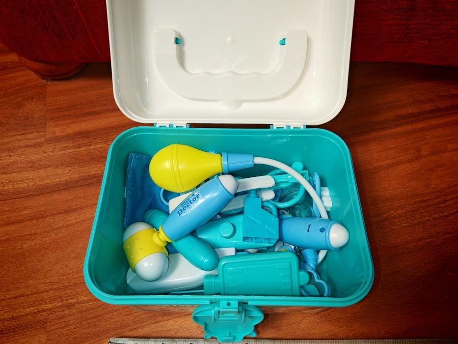 Reducere la toate! Trusa "Micul dentist" cu accesorii