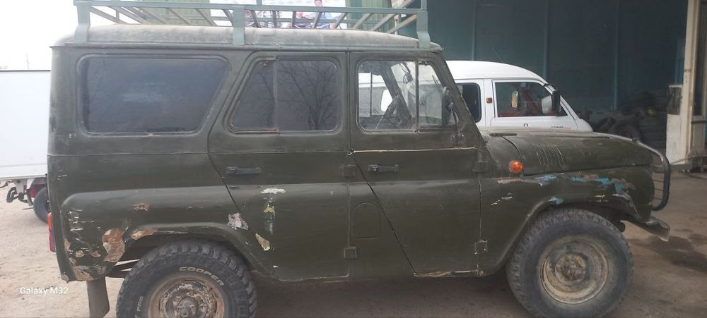 Uaz sotiladi idial xolatda