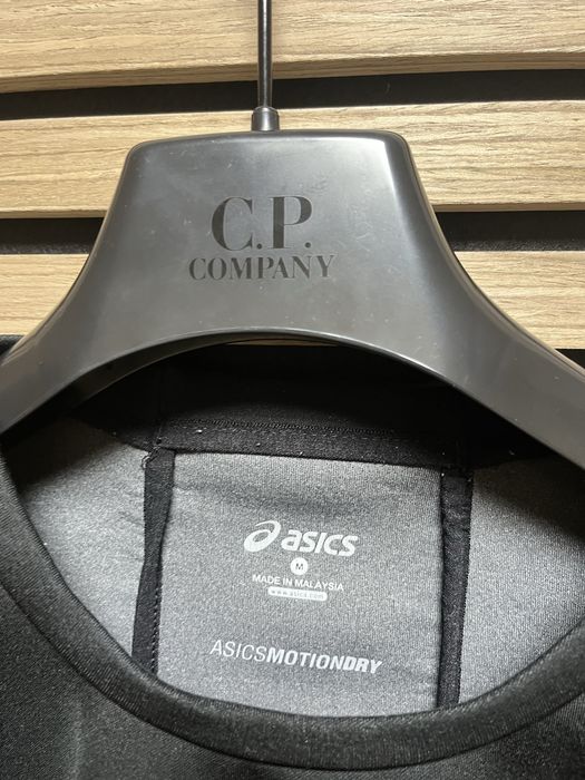 ASICS - MotionDry- Блуза Неопрен размер М / Оригинал