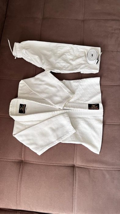 Продам кимоно для дзюдо