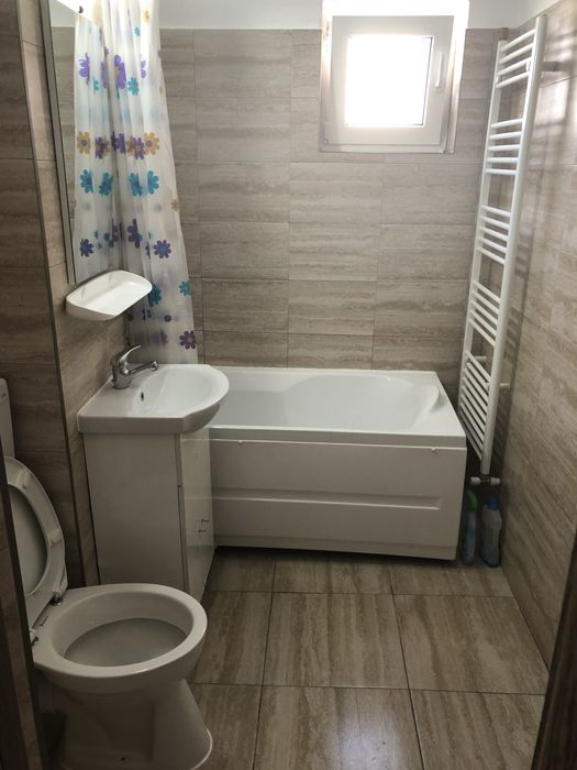 Inchiriez garsoniera et. 2, zona Cetate - Mercur, pret negociabil.