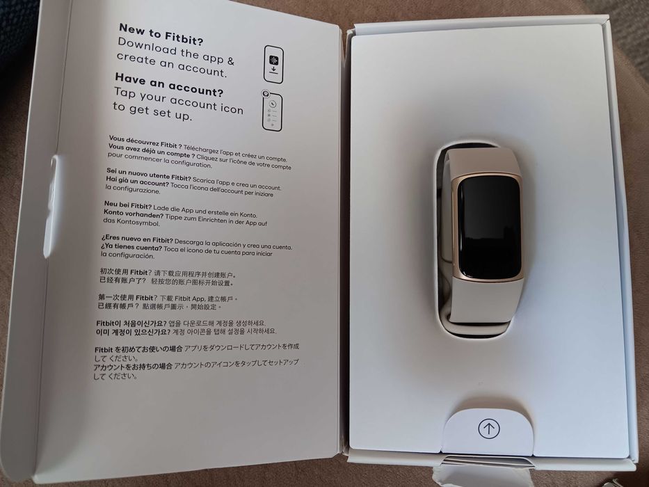 Фитнес гривна Fitbit Charge 5