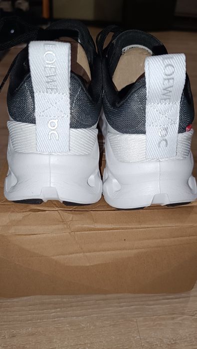 Продам кроссовки On & LOEWE  Cloudtilt