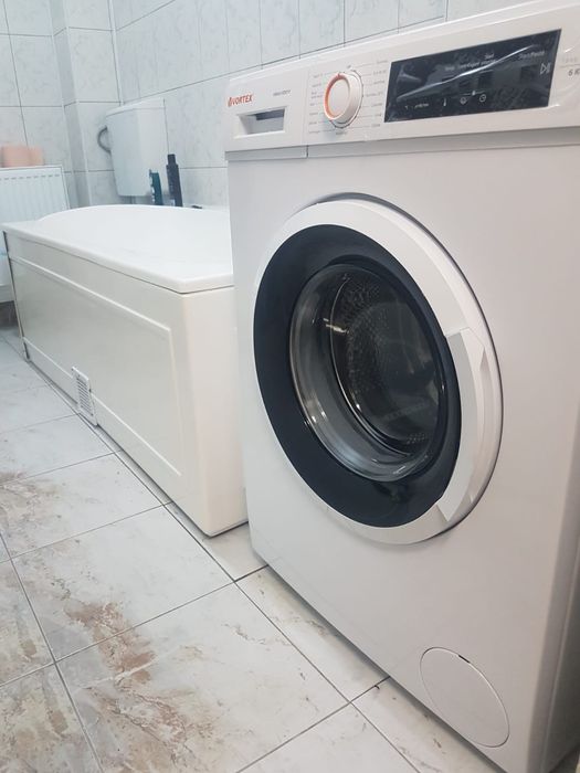 Dau în chirie apartament cu o cameră!