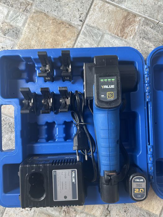 Dispozitiv profesional de sertizat Value