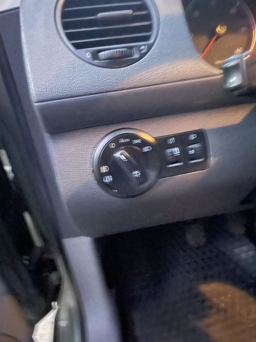 Vand w caddy 1.9 tdi din 2010