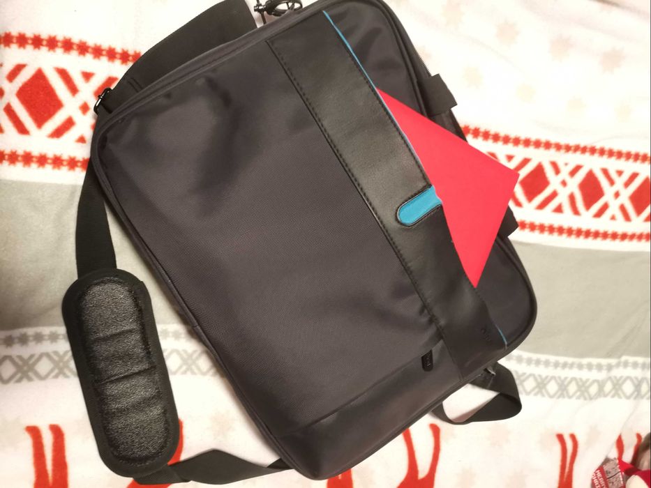Geanta laptop noua