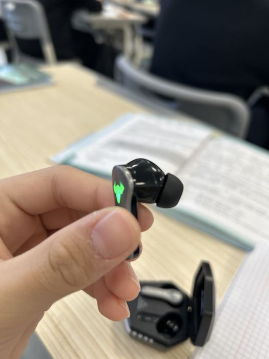 Беспроводные наушники