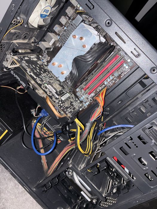 PC Gaming AMD FX + Monitor LG + Periferice + Căști — 1000 Lei Negociabil